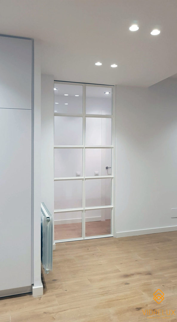 puerta hoja corredera de acero minimalista sabadell