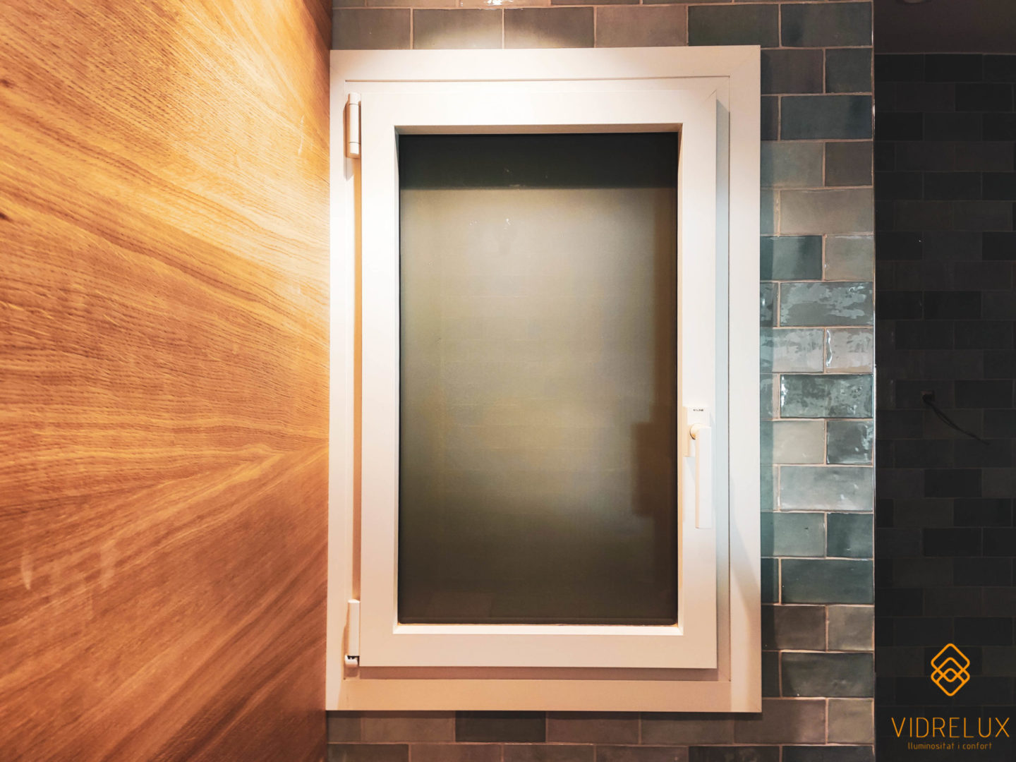 ventana vidrio mate baño